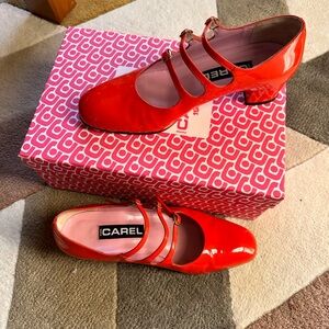 Worn once! Carel Mary Jane’s size 8